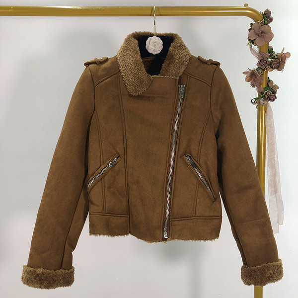 Късо есенно-зимно яке с ципове и топла подплата в кафяв и черен цвят