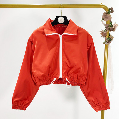 Късо спортно-ежедневно яке в червен и черен цвят