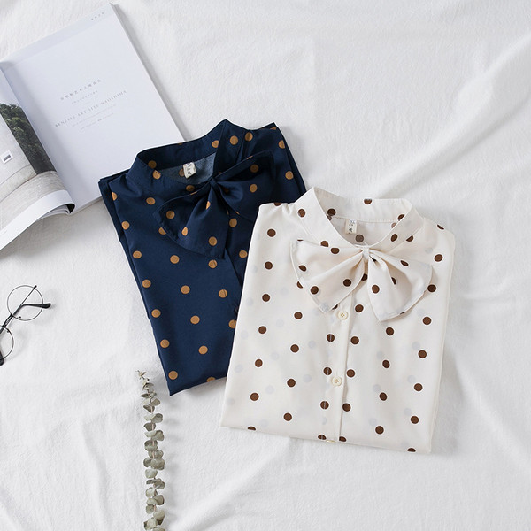 Модерна дамска риза с дълъг ръкав и копчета в син и бял цвят 