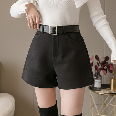 Нов модел дамски къси панталони с колан в кафяв и черен  цвят