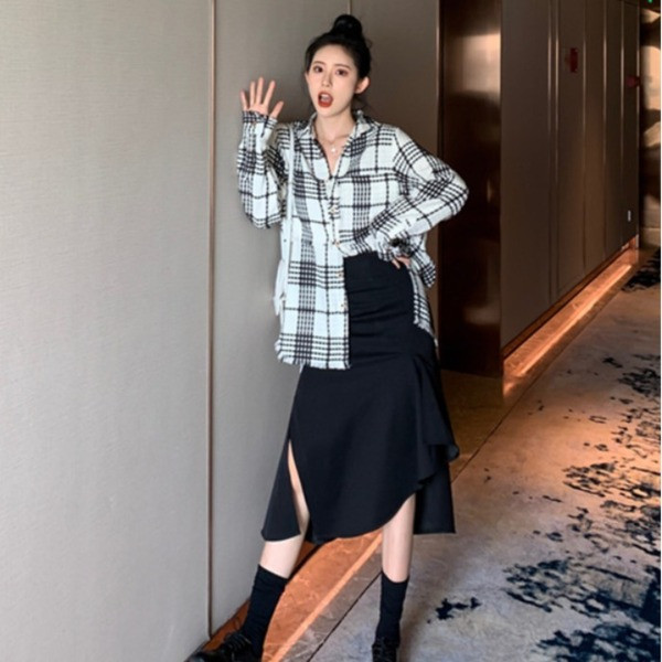 Дамска плътна карирана риза с копчета - широк модел