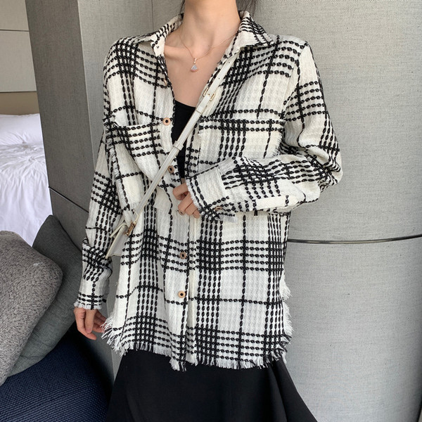 Дамска плътна карирана риза с копчета - широк модел