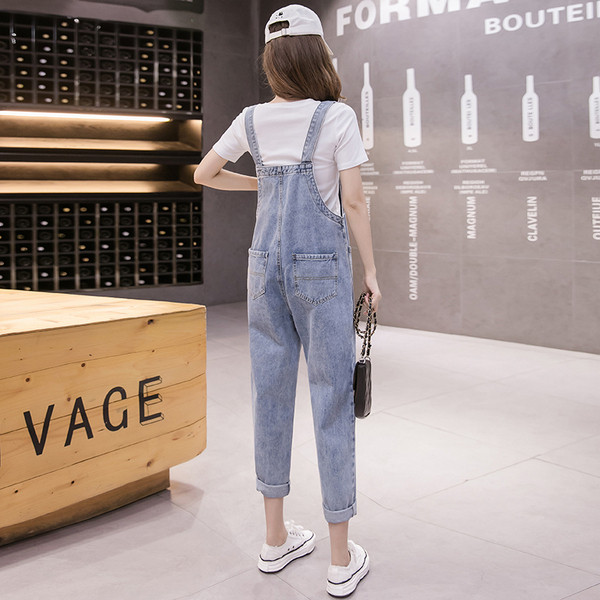 Нов модел дамски дънков гащеризон с джобове в син цвят