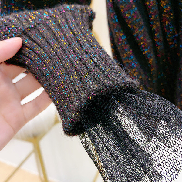 Модерен дамски пуловер с лъскав ефект 