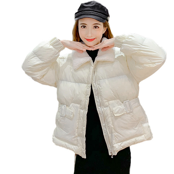 Нов модел дамско зимно яке с цип и джобове в черен и бежов цвят