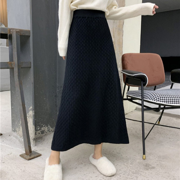 Дълга разкроена плетена пола с висока талия