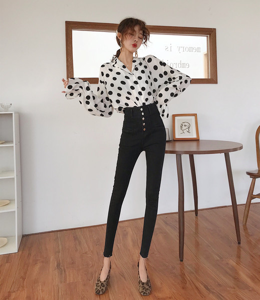 Дънки втален модел с висока талия и копчета 