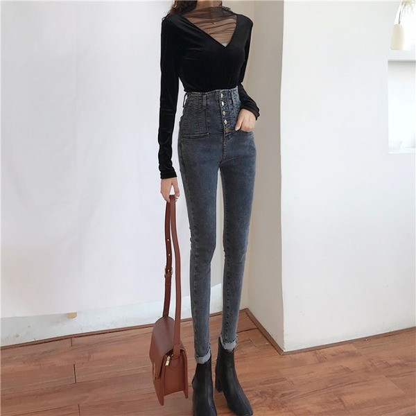 Дънки втален модел с висока талия и копчета 