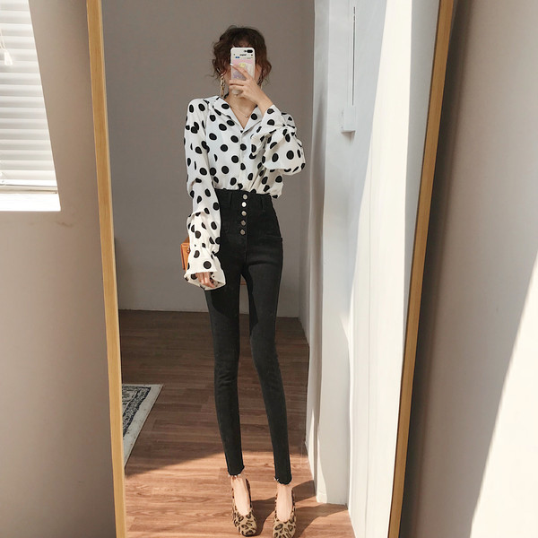 Дънки втален модел с висока талия и копчета 