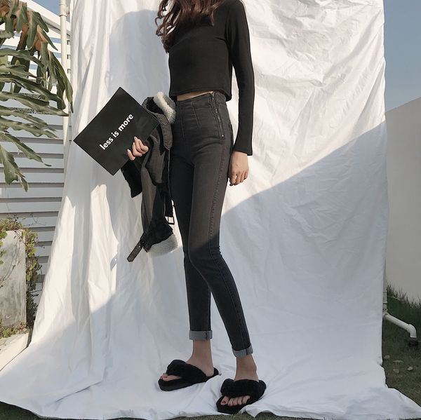 Дънки с висока талия и страничен цип в черен цвят