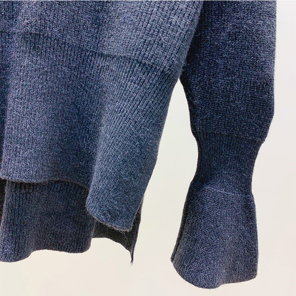 Дамски пуловер с лотос ръкав в три цвята