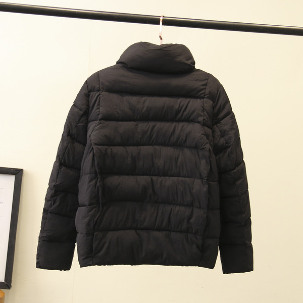 Ежедневно дамско зимно яке с висока яка и джобове в три цвята 