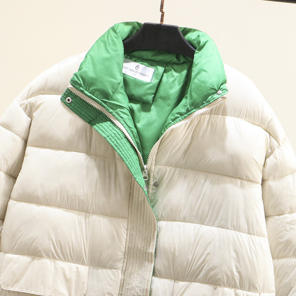 Ежедневно дамско зимно дълго яке с джобове и висока яка е бежов и черен цвят 