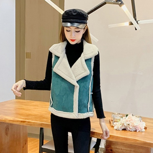 Модерен дамски елек с копчета в черен,кафяв и син цвят