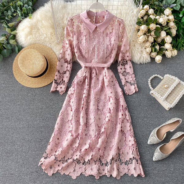 Стилна дамска с дантела и класическа яка в няколко цвята