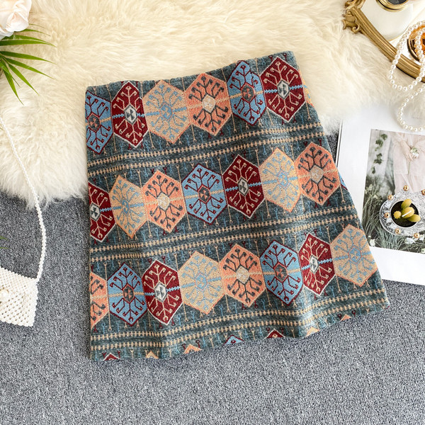 Модерна дамска пола  с висока талия в три цвята