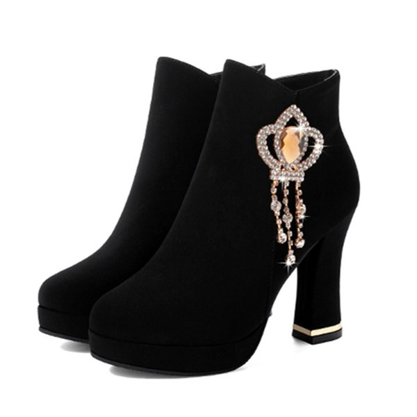 Елегантни дамски боти с дебел ток и цип в черен цвят 