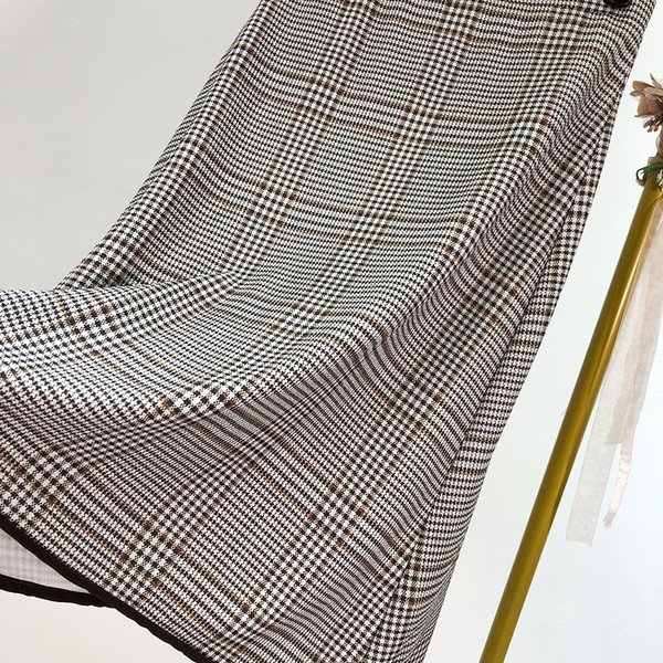 Дълга карирана  разкроена пола с висока талия