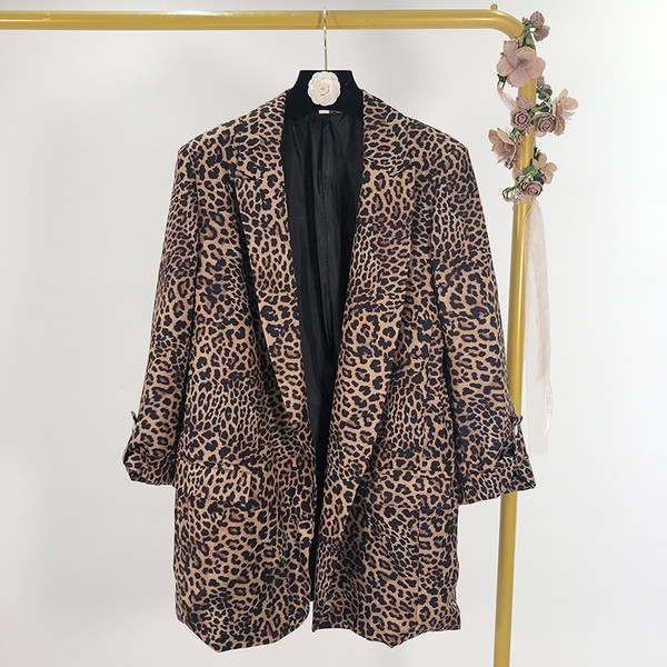 Дамско модерно сако с животински принт