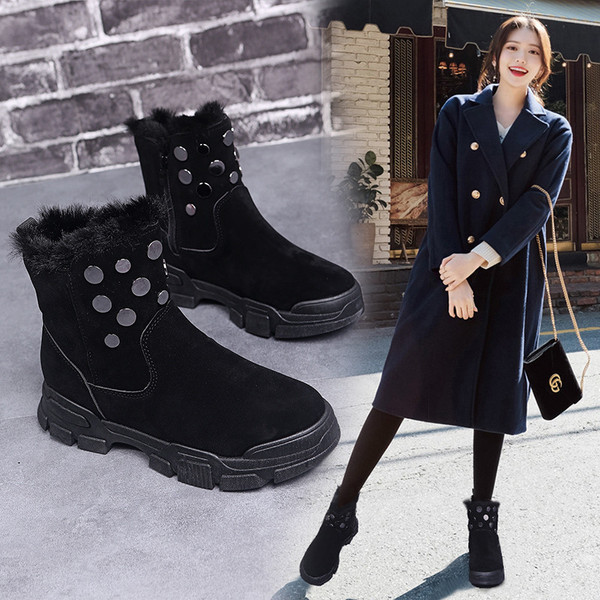 Модерни дамски боти с дебела подметка и мека подплата в черен цвят 