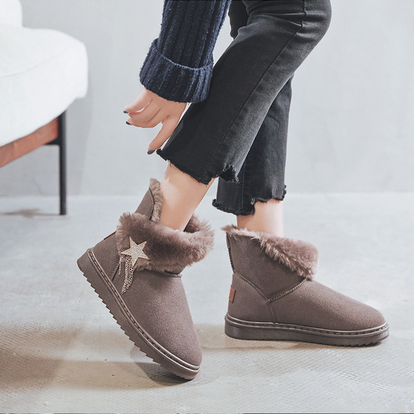 Модерни дамски боти с мека подплата и равна подметка в три цвята 