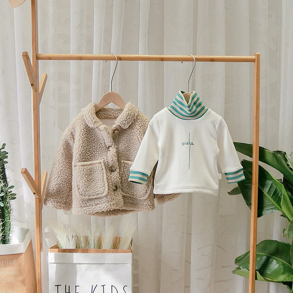 Нов модел детска блуза с висока яка за момчета в бял,сив и черен цвят