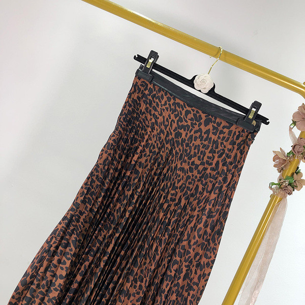 Дълга плисирана пола с ластична талия и животински принт