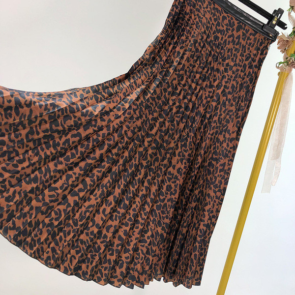 Дълга плисирана пола с ластична талия и животински принт