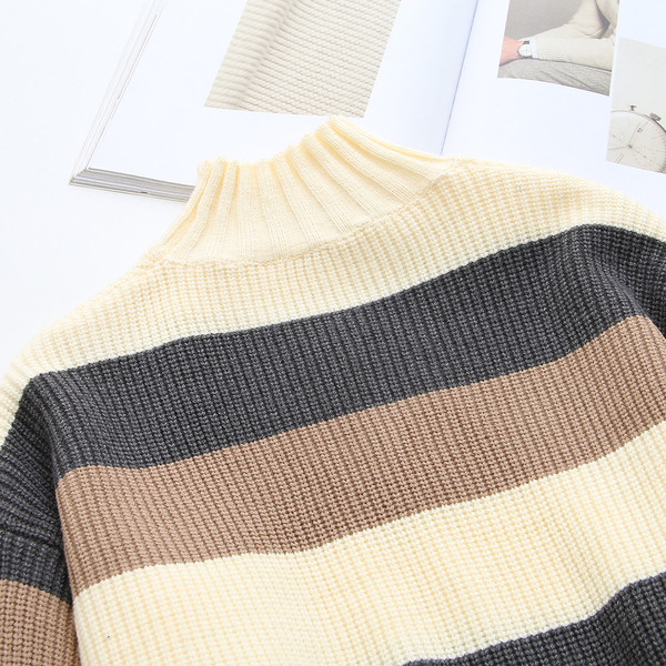 Модерен дамски пуловер дълъг модел с висока яка в два цвята 