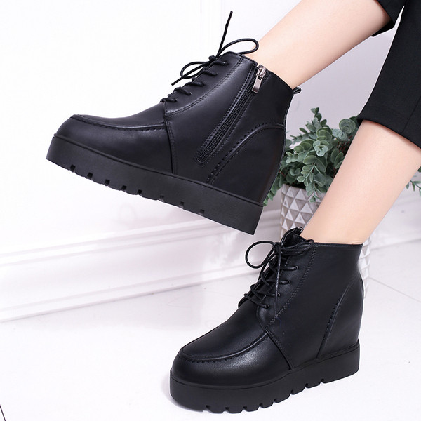 Дамски модерни кожени боти с връзки в няколко цвята 