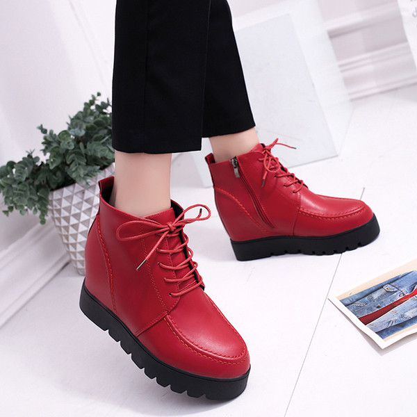 Дамски модерни кожени боти с връзки в няколко цвята 