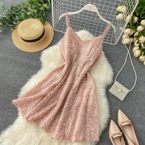 Модерна дамска рокля с пайети и тънки презрамки в три цвята