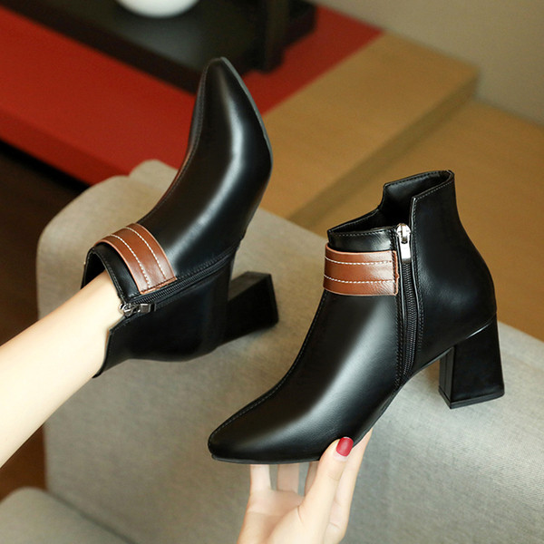 Стилни дамски  боти с дебел ток в черен и бял цвят