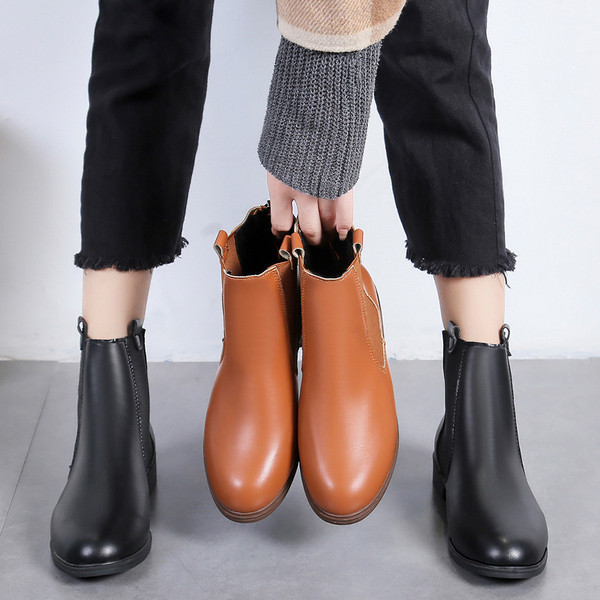 Стилни дамски боти от еко кожа в черен и оранжев цвят 