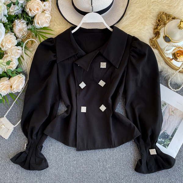 Дамска стилна риза с яка и копчета в бял и черен цвят