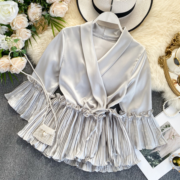 Стилна дамска риза с шпиц деколте в няколко цвята