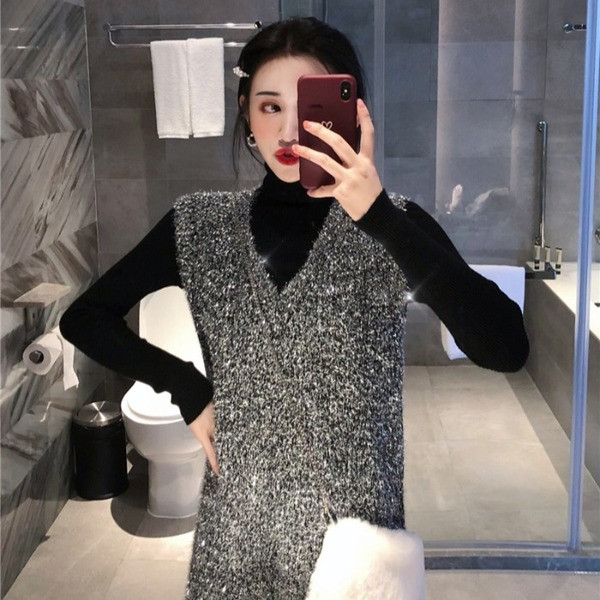 Rochie lunga de culoare argintie si bretele late