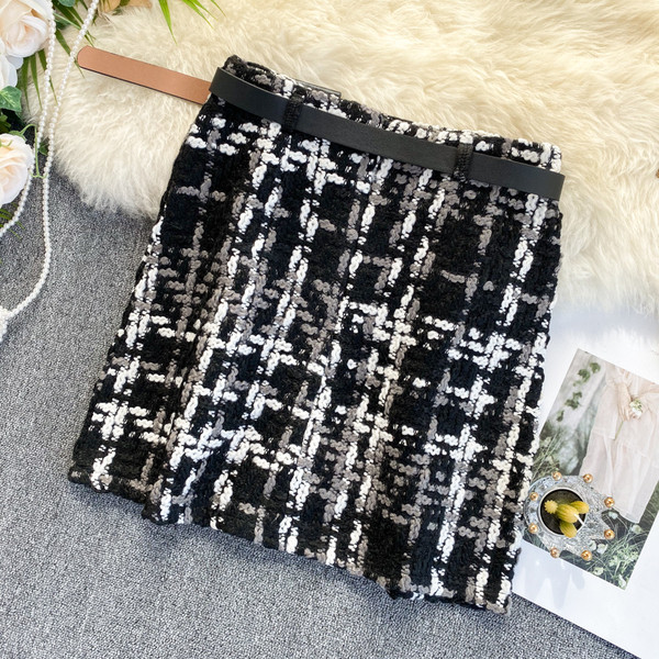 Fusta de iarna de dama moderna cu curea in doua culori