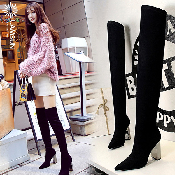 Model NOU de cizme dama cu toc gros de culoare neagra