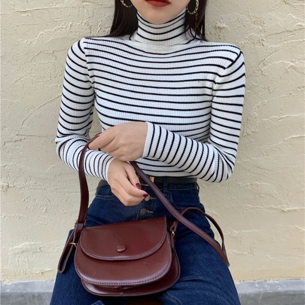 Polo de damă în dungi în patru culori