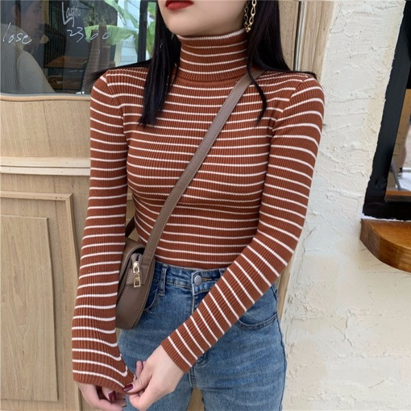 Polo de damă în dungi în patru culori