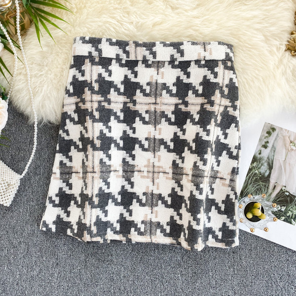 Fusta dama toamna-iarna in trei culori - model drept