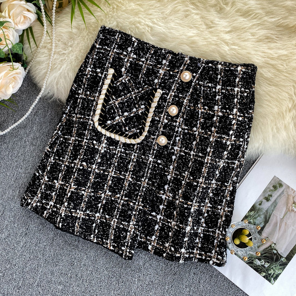 Fusta de dama moderna in carouri cu nasturi si buzunar in trei culori