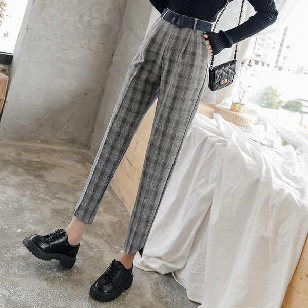 Model nou de pantaloni dama in carouri cu talie inalta si curea