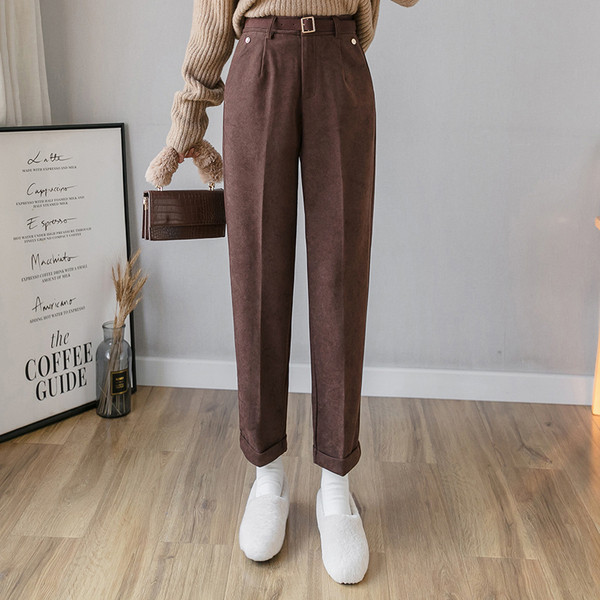 Pantaloni moderni de dama cu buzunare in alb, negru si maro