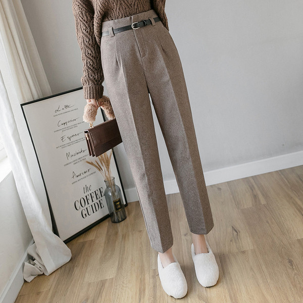 Model nou de pantaloni de dama cu centura si buzunare in culorile gri si maro