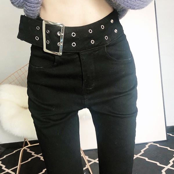 Pantaloni lungi cu talie înaltă și curea de culoare neagră