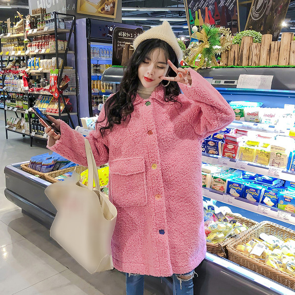 Palton de puf de damă în roz și bej cu nasturi colorați