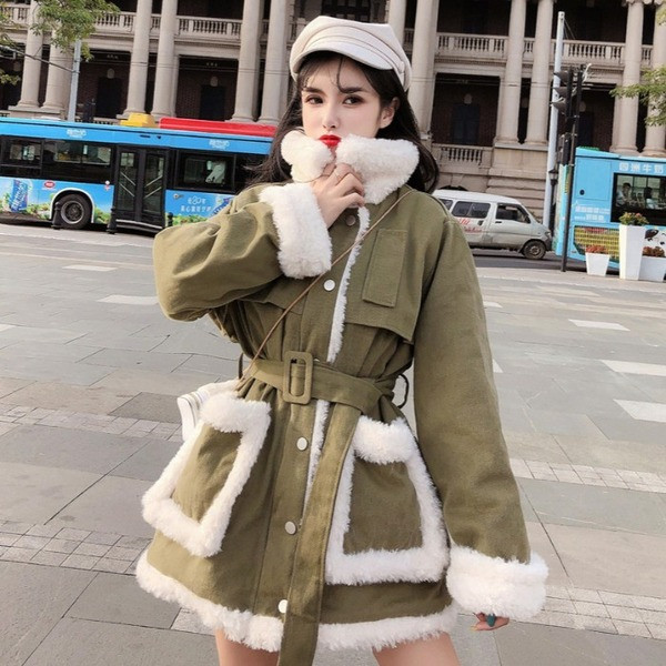 Geacă lungă de iarnă cu puf în verde și negru