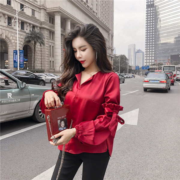 Cămașă de damă elegantă cu mâneci largi cu panglică în albastru și visiniu